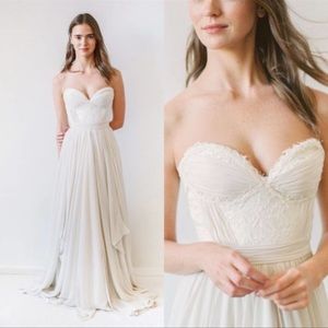 Truvelle Powell Ivory Lace Strapless Two-Toned Romantic Wedding Gown 8